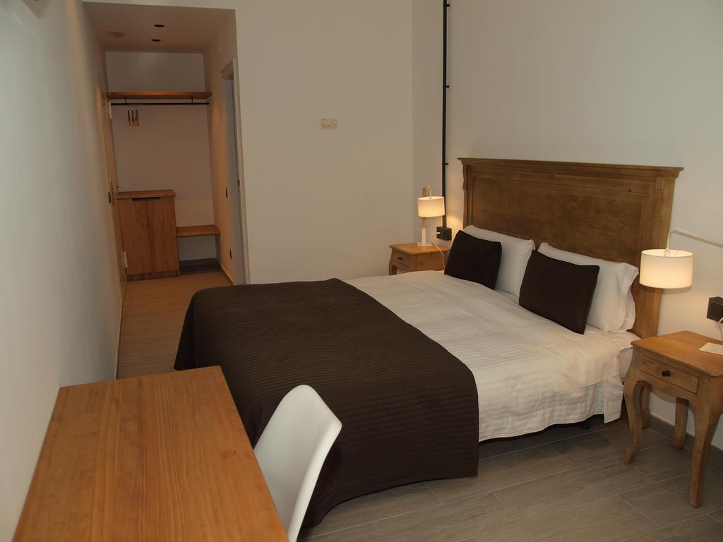 Hostal Portofino Ареньс-де-Мар Экстерьер фото